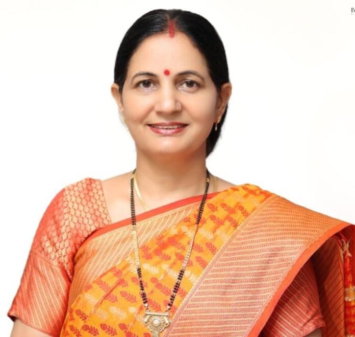 Mayor Anita Mamgai